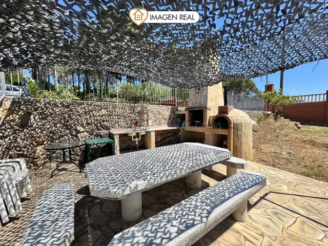 Espectacular casa independiente con dos viviendas, gran parc - foto 5