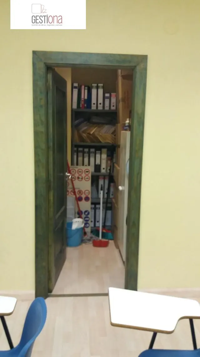 SE VENDE, ESTUPENDO LOCAL COMERCIAL, EN NOJA — 5