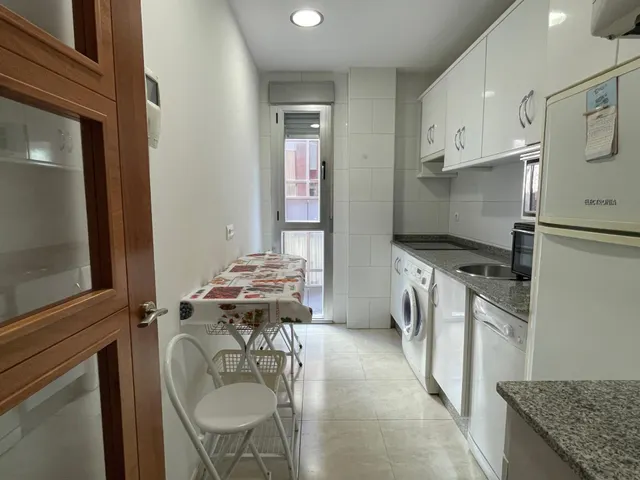 ALQUILER APARTAMENTO ZONA CENTRO DE PONFERRADA - foto 3