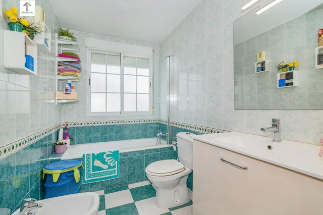 ¡AMPLIA CASA DE 4 DORMITORIOS, 3 BAÑOS Y CALEFACCIÓN CENTRAL EN LA ZUBIA! ✨ — 32