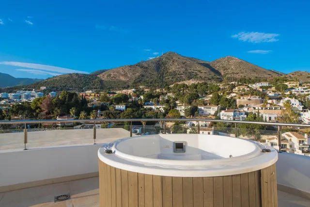 LLAVE EN MANO. ÁTICO MARIPOSA CON ENORME TERRAZA, ORIENTACIÓN SUROESTE Y VISTAS PANORÁMICAS AL MAR — 5
