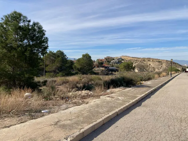 PARCELA EN EL CHORRICO DE 2.400 METROS SEGREGABLE EN TRES — 2