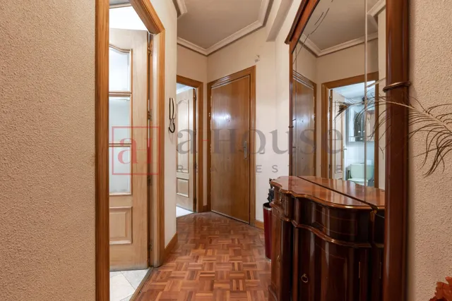 PISO EXTERIOR CON PISCINA  Y PLAZA DE GARAJE EN EL BARRIO DE ESTRELLA — 20
