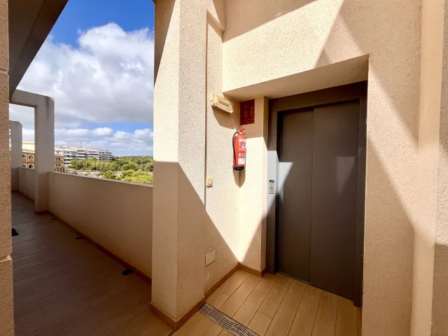 APARTAMENTO ÁTICO DE 3 DORMITORIOS Y 2 BAÑOS EN LOMAS DE CABO ROIG (ORIHUELA COSTA) — 27