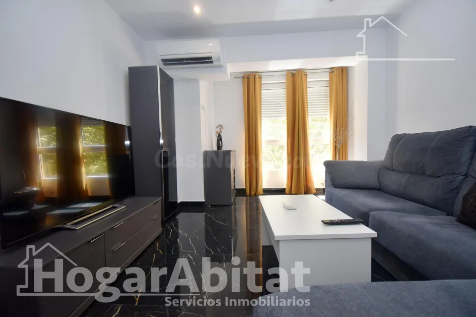 ¡Espectacular! Amplio, moderno y reformado, todo amueblado y cerca del centro