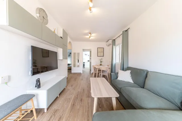 Encantador chalet adosado recién reformado a estrenar en La  - foto 3