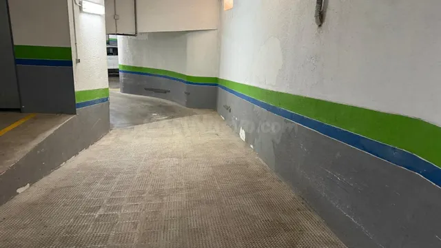 Se vende plaza de parking para moto - foto 3