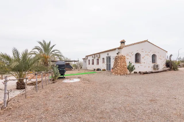 Se vende chalet único - Un rincón dónde habita el arte — 2