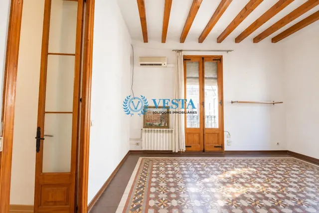 PISO MODERNISTA EN EL CENTRO DE REUS - foto 2