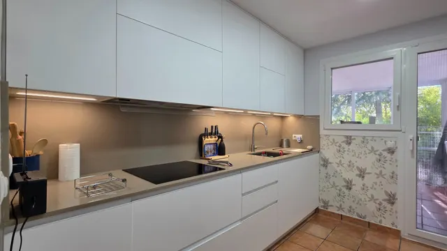 Chalet con piscina en Eurovillas — 41