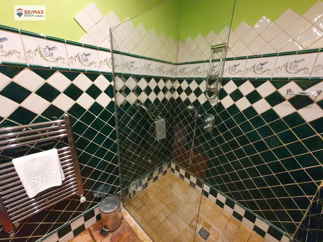 OPORTUNIDAD DE HOTEL EN UN ENTORNO DE ENSUEÑO — 21