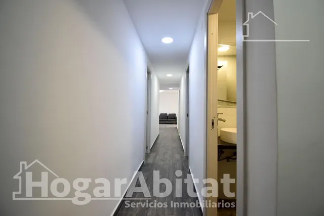 ¡SEGUNDA LÍNEA DE PLAYA! EXTERIOR REFORMADO CON GARAJE, PISCINA Y TERRAZA — 44