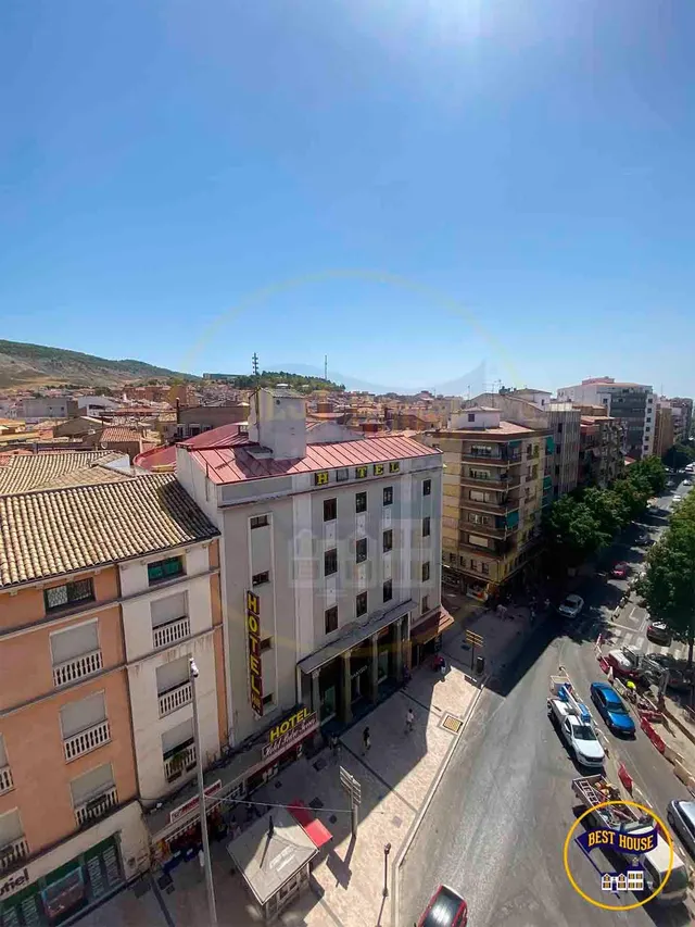 PISO EN VENTA EN PLENO CENTRO DE CUENCA — 37