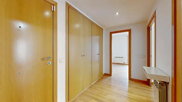 Poblenou: luz natural, dos amplias habitaciones y parking y trastero incluidos en el precio. — 20