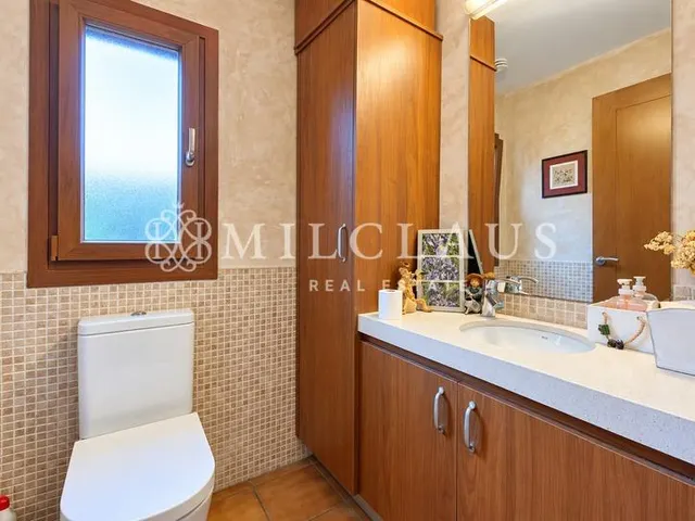 Casa o chalet independiente en venta en calle Mura, Talamanca — 39