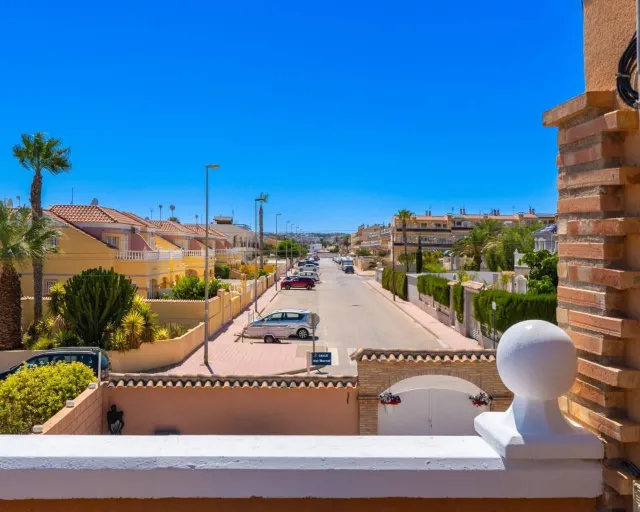 Villa independiente orientada al sur con piscina privada y solárium – Las Chismosas — 20