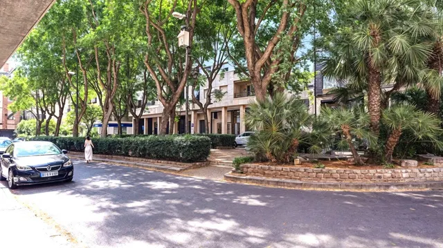 Plaza de aparcamiento en calle pare gil — 6