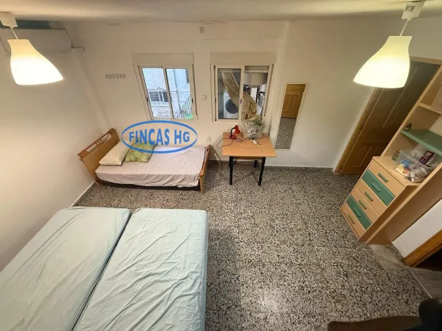 Amplio y luminoso piso reformado ubicado en el barrio de Carolinas junto a la Plaza Castellón — 18