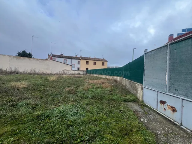 Terreno urbanizable en Castañares para viviendas pareadas - foto 5