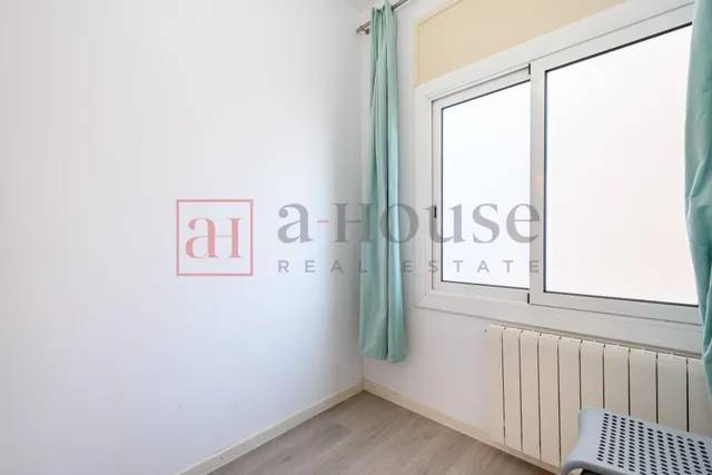 Piso listo para entrar a vivir con balcón en sant gervasi — 17