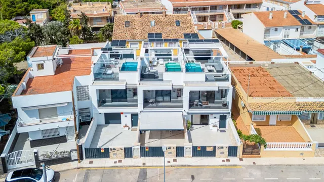 Casa 3 habitaciones en venta - Zona Pueblo