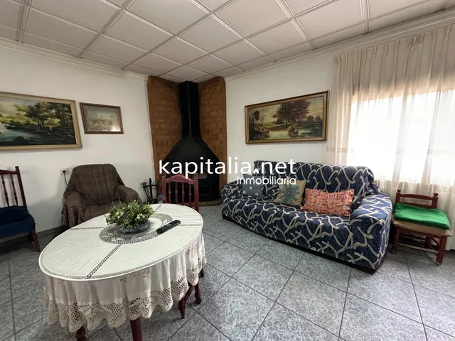 Chalet a la venta en Cocentaina, Alicante. — 7