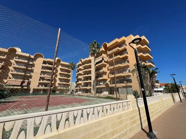 1ª Línea de Playa: Espectacular Piso Renovado con Vistas Frontales al Mar, Garaje y Sur en La Mata- Costa Blanca — 34