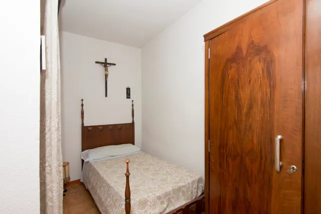 Escpecatcular Casa- Edficicio en el Centro de Baza — 12