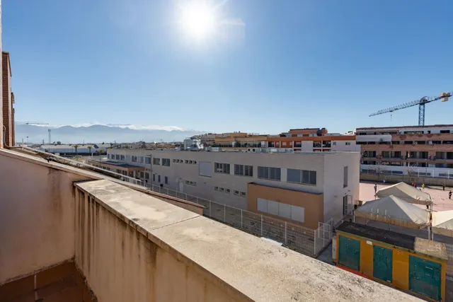 Casa Unifamiliar en Churriana de la Vega — 38