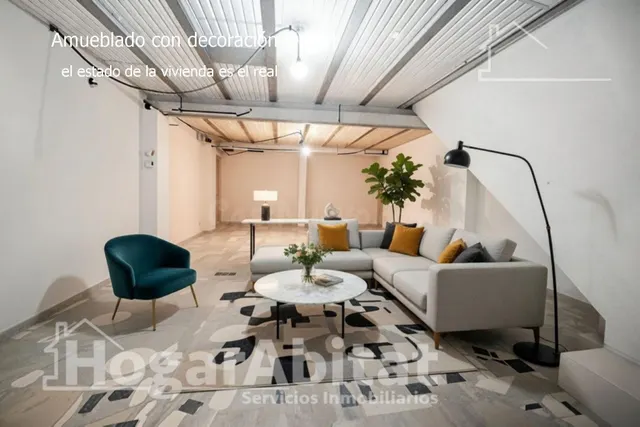 ESPACIOSA CASA CON TERRAZA Y GARAJE PARA CREAR EL HOGAR DE T - foto 3
