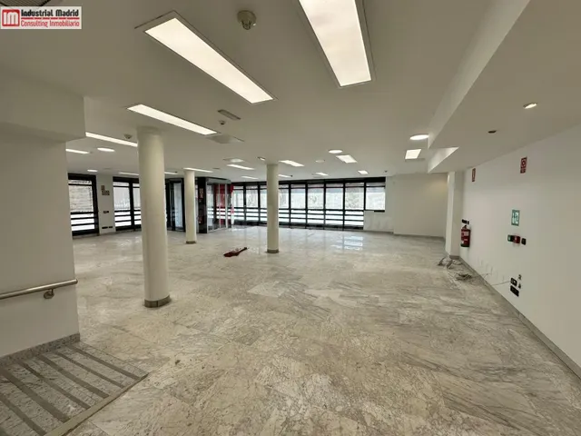Magnífico Local en Alquiler en la Mejor Zona de Coslada - foto 5