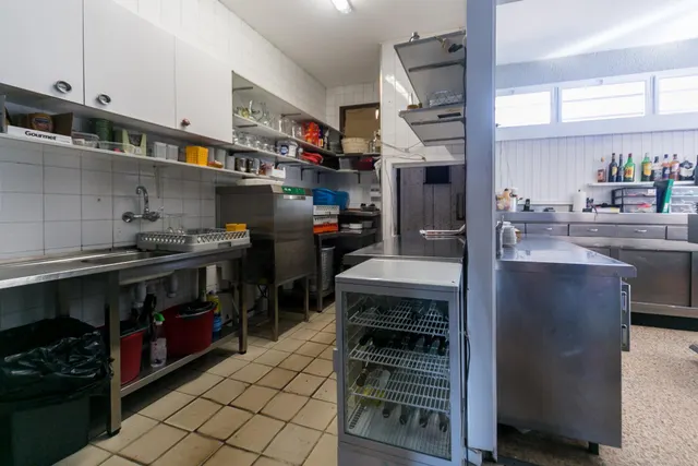 Restaurante con casa en preciosa ubicación de Cerdanyola — 7