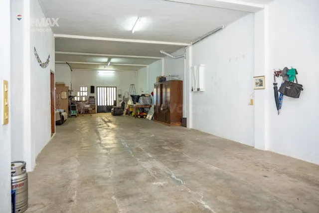GRAN ADOSADO DE 254 m2 EN ENGUERA CON GARAJE XXL, PATIO Y P — 2