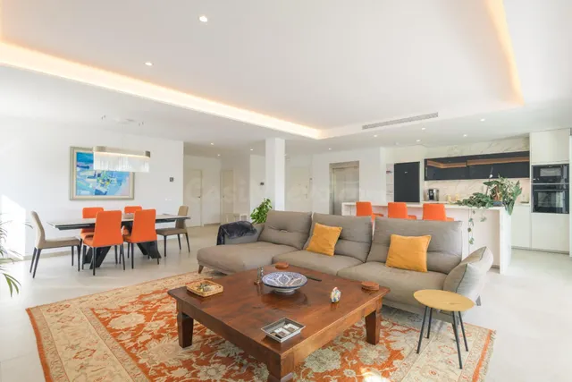Impresionante vivienda de lujo en Benalmádena con vistas infinitas al Mediterráneo — 5