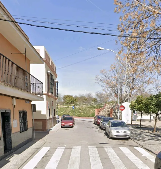 CREDIT HOME SEVILLA REAL ESTATE ofrece PLAZA DE GARAJE en VE - foto 4