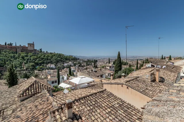 CASA CON VISTAS PANORÁMICAS A LA ALHAMBRA — 16