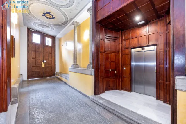 LOCAL EN VENTA JUNTO PLAZA ISABEL LA CATÓLICA — 7