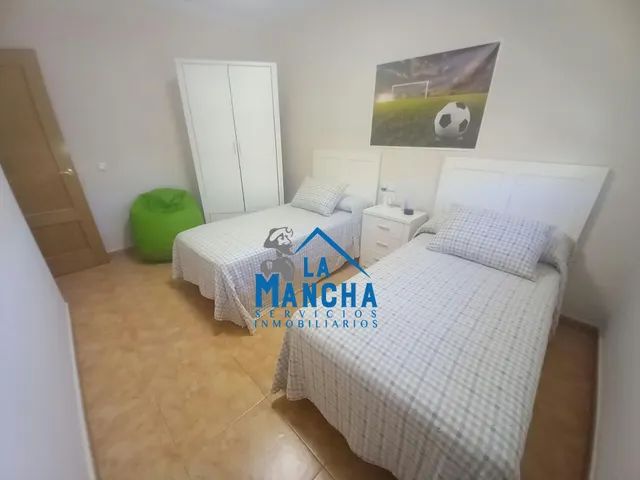 *155.000€* inmobiliaria la mancha vende adosado en Barrax (Albacete). — 35