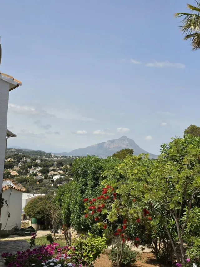 Encantadora villa en la prestigiosa zona de Balcón al Mar, Jávea — 40