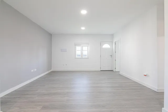 Te ofrecemos esta propiedad junto Centro Comercial Aljub y Bomberos con más de 1.000 metros de terreno y 2 casas independientes para disfrutar en familia!!!! — 43