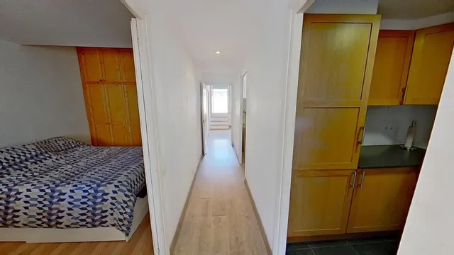Ático luminoso de 2hab. con terraza de 20m2 — 26