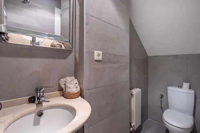 Exclusivo Piso Dúplex en el Corazón de Granada — 11