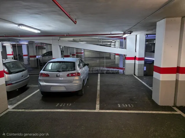 Plaza de garaje frente al corte ingles — 4