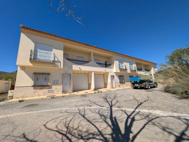 Se venden 4 últimos dúplex en Oria - foto 2