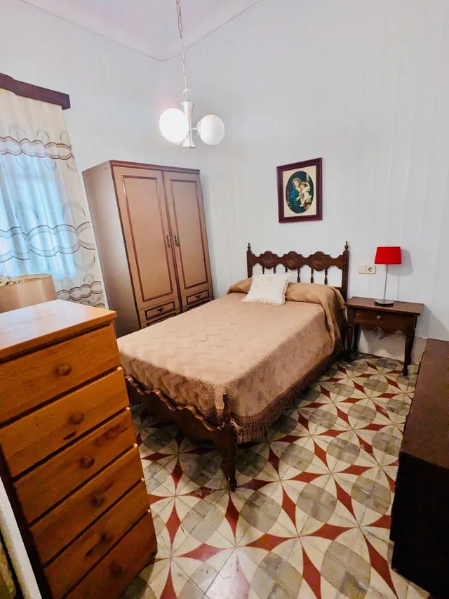 Casa de pueblo de grandes dimensiones en Guardamar pueblo. — 7