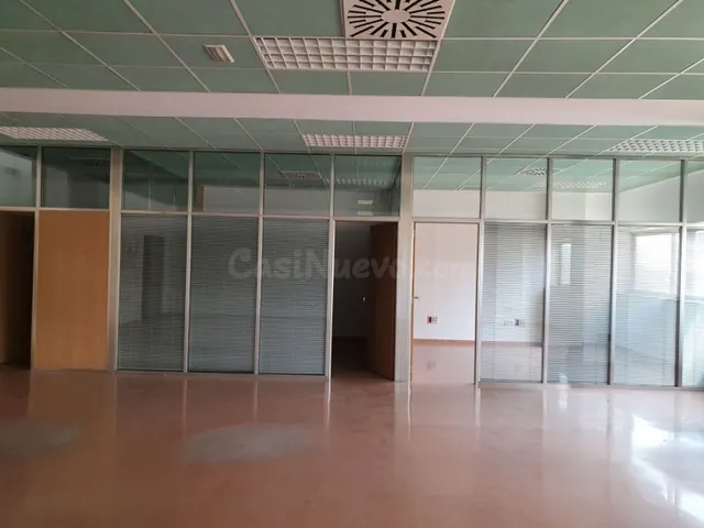 Oficina 188m² en alquiler - Avenida de las Ciencias - foto 5