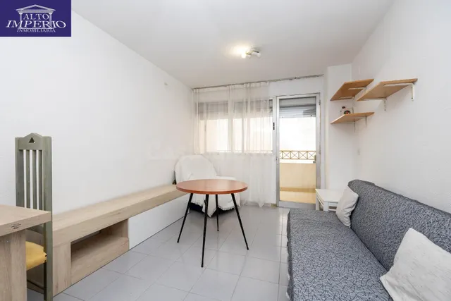 PISO DE 1 DORMITORIO CON TERRAZA Y EXCELENTE UBICACIÓN JUNTO AL MERCADONA — 4