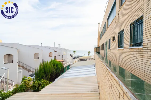 Coqueto apartamento lateral en primera línea en Playa Morro de Gos — 35