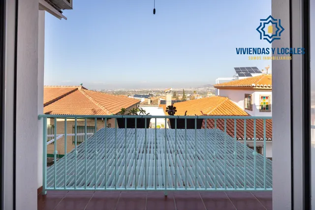 MARAVILLOSA CASA  A POCOS MINUTOS DEL CENTRO DE LA ZUBIA — 24