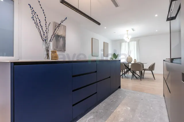 Elegante vivienda reformada de 3 dormitorios en Calle Bailén — 12